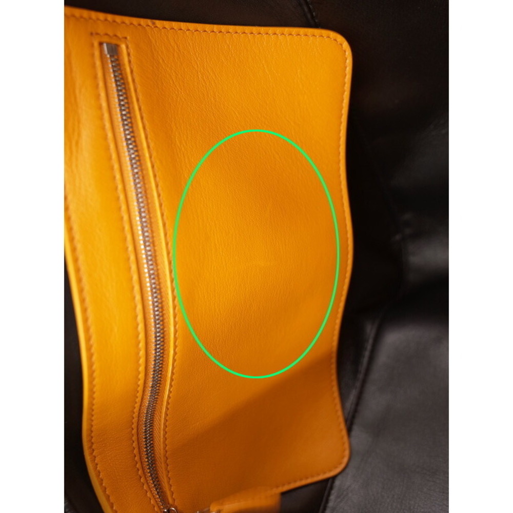 Balenciaga Triangle Duffle Bag M - Picture 8 of 9